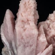 Quartz (variety rose quartz)
