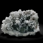 Imayoshiite and Tobermorite (Group) with Fluorapophyllite-(K) and Datolite (bakerite variety)
