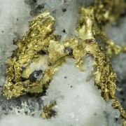 Gold (variety Ag-bearing) on Quartz with Sphalerite and Chalcopyrite