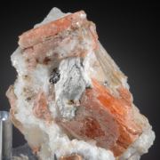 Serandite on Natrolite, Analcime, Mangan-Neptunite and Albite etc. 