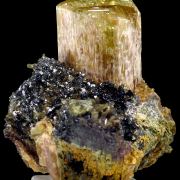 Apatite, hematite, quartz and actinolite pseudo. after pyroxene