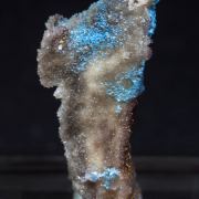 Carbonatecyanotrichite with Calcite and Fluorite