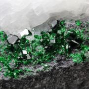 GARNET var. UVAROVITE, CALCITE