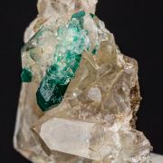 Dioptase on/in Quartz