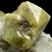 Rhodizite TWINNED