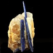 Kyanite + Quartz. 758.50 ct.