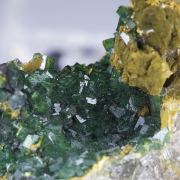 Pharmacosiderite with Chenevixite