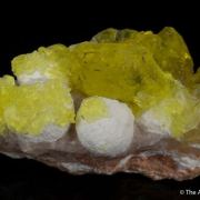 Jouravskite on Xonotlite