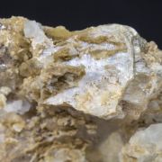 Wulfenite (variety chillagite) with Fluorite and Baryte