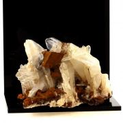 Quartz + Siderite. 977.0 ct.