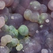 Quartz / (var. - Chalcedony) / (var. - Agate) / (Grape Chalcedony / Grape Agate) with Celadonite