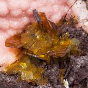 Shigaite with Rhodochrosite and Siderite