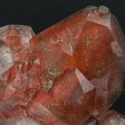 Calcite with iron oxides inclusions