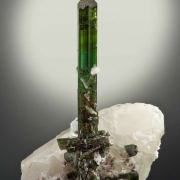 Tourmaline on Quartz With Cleavelandite