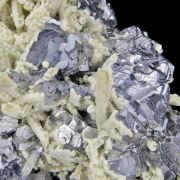 Quartz, dolomite and galena - spinel law twin