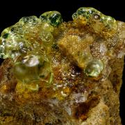 Opal var. hyalite CRAZY FLUORESCENCE