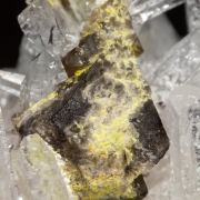Scheelite with Stolzite and Quartz