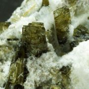 Clinozoisite