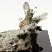 Quartz, Albite, Chlorite.