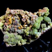 Wulfenite on Mimetite