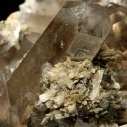 Bertrandite, Quartz and Pyrite