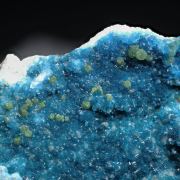 Cuprodongchuanite with Veszelyite