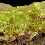 Opal var. hyalite CRAZY FLUORESCENCE