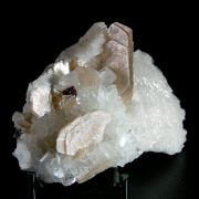 Fluornatromicrolite, Topaz, Albite, Muscovite