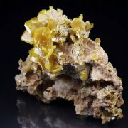 WULFENITE, DOLOMITE