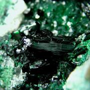Clinoatacamite and Atacamite on Quartz
