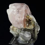 gem FLUORAPATITE, MUSCOVITE