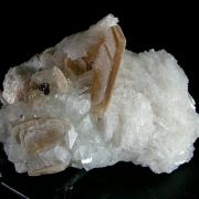 Fluornatromicrolite, Topaz, Albite, Muscovite