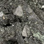 Löllingite with Arsenopyrite, Magnetite, Fluorite and Calcite