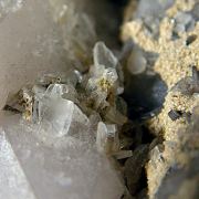 Bertrandite, Quartz, Fluorite, Pyrite, Ferberite