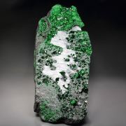 gemmy GARNET var. UVAROVITE, CALCITE