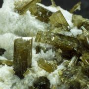 Clinozoisite