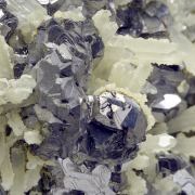 Galena - spinel law twin, quartz