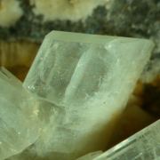 Paravauxite with Sigloite