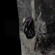 Quartz + Hematite. 85.0 ct.