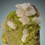Cerussite  on Pyromorphite