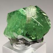 gem GARNET var. GROSSULAR var. TSAVORITE, DIOPSIDE