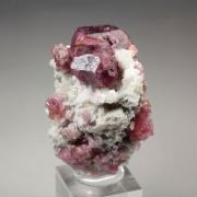 GARNET var. GROSSULAR