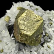 Chalcopyrite with Sphalerite on Quartz