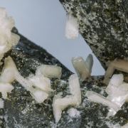 Epidote with Stilbite-Ca