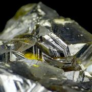 Sphalerite var. cleiophane, galena, quartz