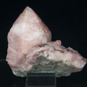 Quartz (variety rose quartz)