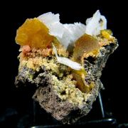 Wulfenite with Baryte and Mimetite