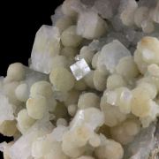 Okenite + Prehnite. 562.5 ct.