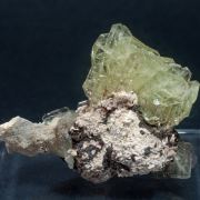 Baryte on Dolomite