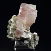 gem FLUORAPATITE, MUSCOVITE